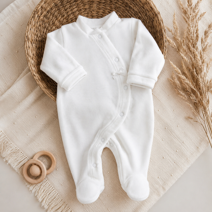 Baby-Strampler aus Samt