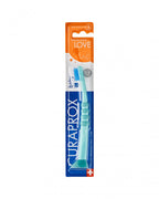 Escova de dentes Curaprox para bebé verde e azul, vista 3