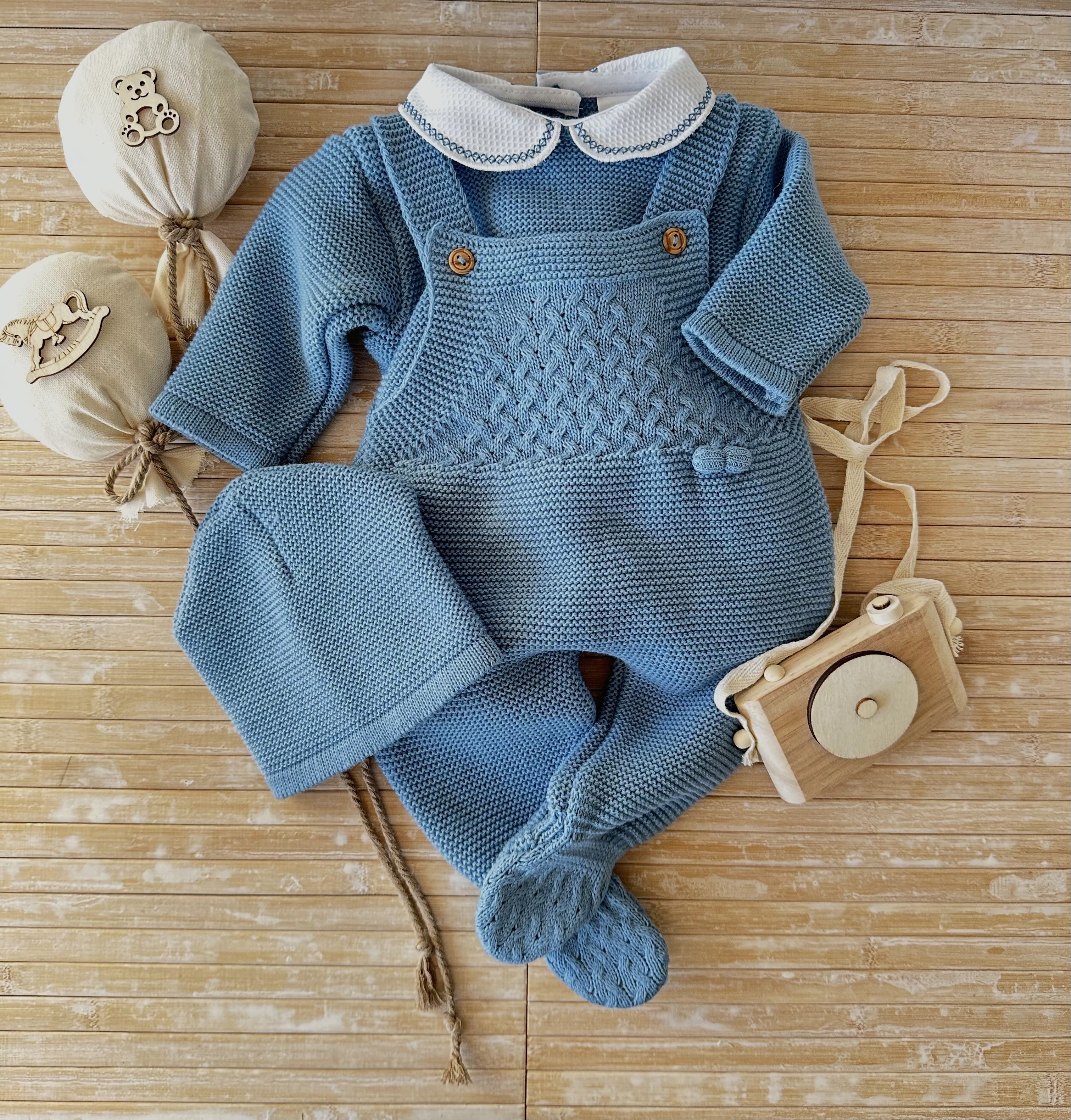 Conjunto de bebé em malha azul cobalto de 3 peças em algodão
